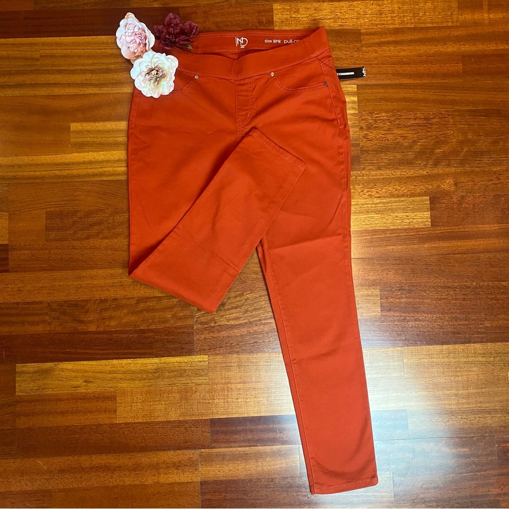 New Directions Slim Leg Pull-on Jeans